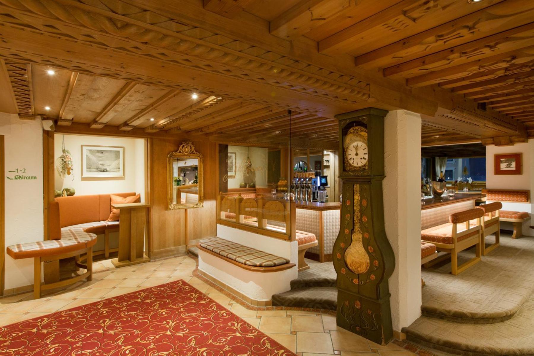 Hotel Albona Nova Zürs Exteriör bild